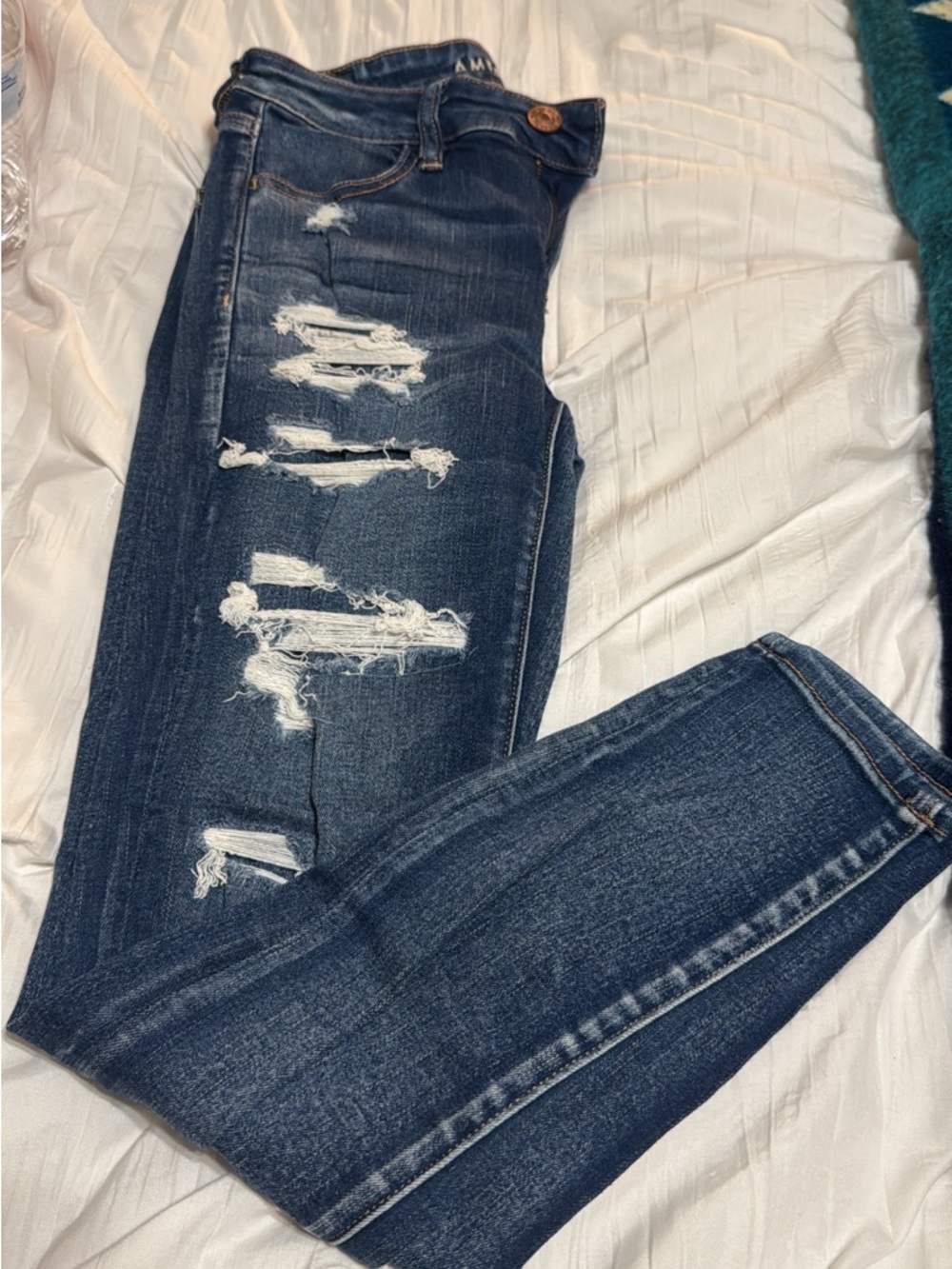 Distressed Dark Blue Women’s Skinny Jeans American Eagle Size 6